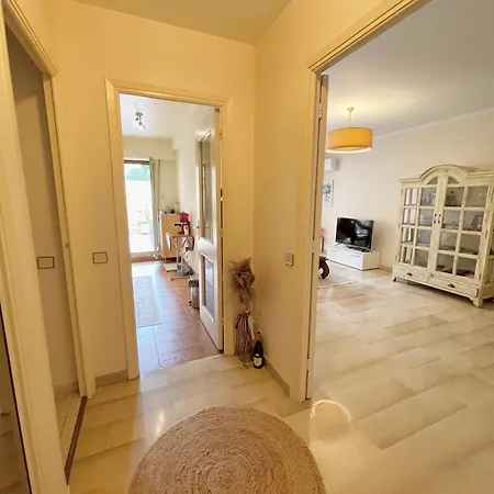 Apartment Avec Piscine *